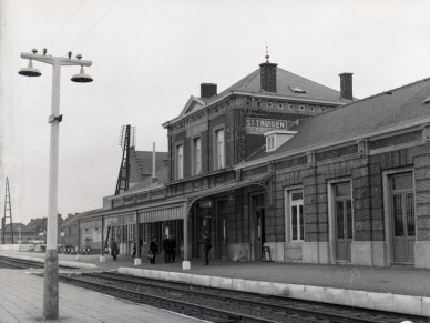 Sint-Truiden - SNCB Z02901M (1).jpg